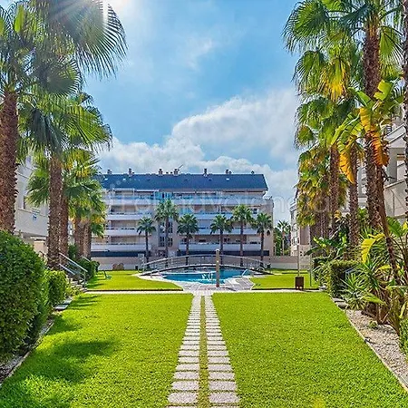 Elegance Apartment *
